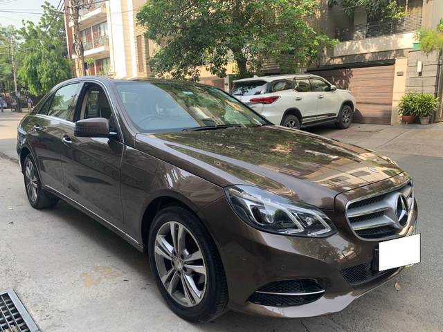 https://images10.gaadi.com/usedcar_image/3681696/original/processed_img2918679__usedcar_photo_2023_05_19_15_45_25_2_3511700570396_1700570439.jpg?imwidth=6400