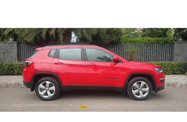 https://images10.gaadi.com/usedcar_image/3681731/original/processed_img2918700__used_car_2918700_1700571830.jpg?imwidth=6401