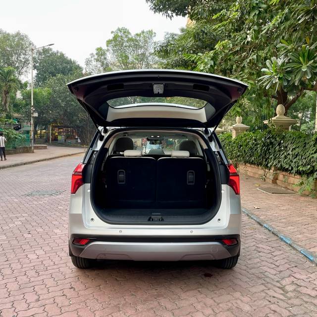 https://images10.gaadi.com/usedcar_image/3681740/original/img2918706__usedcar_xuv700ax7l08_174391700571932_1700571962.JPG?imwidth=6401