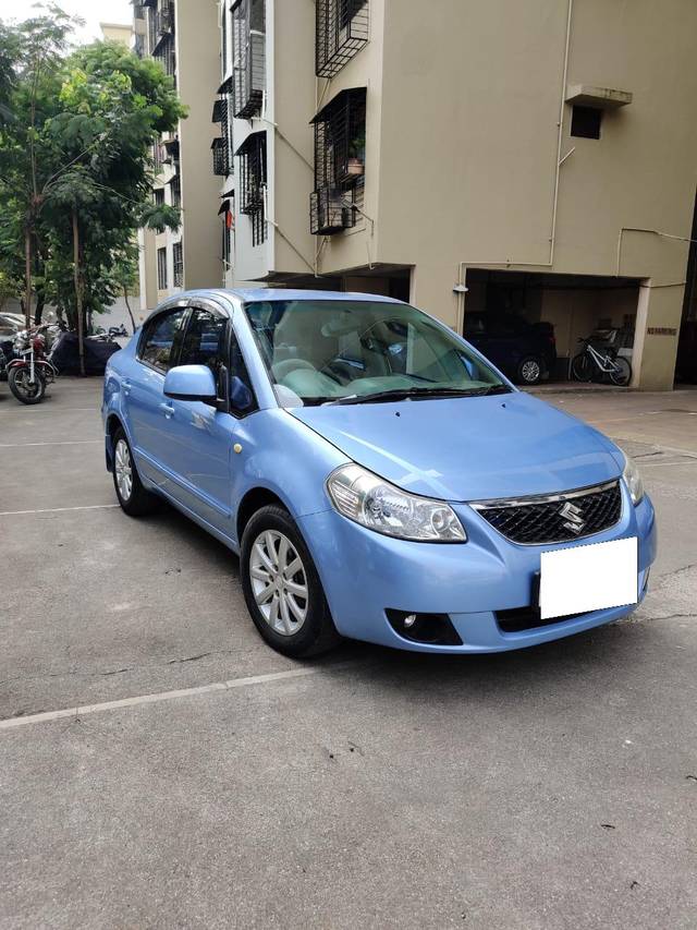 https://images10.gaadi.com/usedcar_image/3681844/original/processed_img2918756__used_car_2918756_1700576243.jpg?imwidth=6400