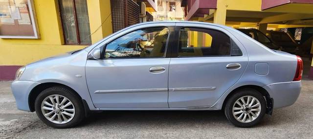 https://images10.gaadi.com/usedcar_image/3681873/original/processed_79407d5d-9efe-4f17-af34-ee9fc12fc759.jpg?imwidth=6401