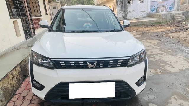 https://images10.gaadi.com/usedcar_image/3681925/original/processed_ff2ac2b9-3e24-46ea-9107-1179fd204341.jpg?imwidth=6400