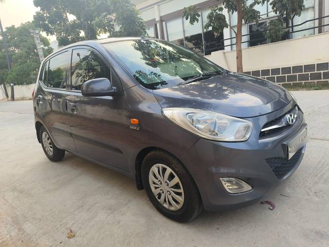 https://images10.gaadi.com/usedcar_image/3682142/original/processed_img2918786__used_car_2918786_1700604618.jpg?imwidth=6400