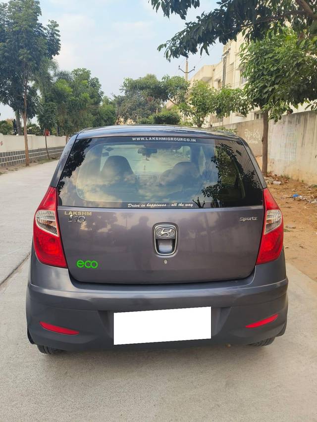 https://images10.gaadi.com/usedcar_image/3682142/original/processed_img2918786__used_car_2918786_1700604627.jpg?imwidth=6402