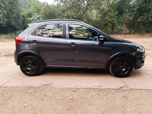 https://images10.gaadi.com/usedcar_image/3682272/original/img2918829__used_car_2918829_1700627015.jpg?imwidth=6401