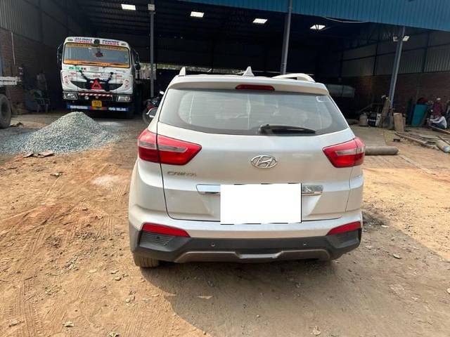 https://images10.gaadi.com/usedcar_image/3682331/original/processed_270acc26-0f93-4ee3-9a8a-225721b6eb2a.jpg?imwidth=6401