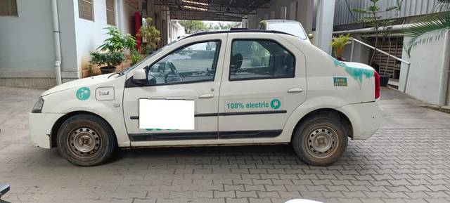 https://images10.gaadi.com/usedcar_image/3682368/original/processed_img2918877__usedcar_04_2161700630700_1700630713.jpeg?imwidth=6402