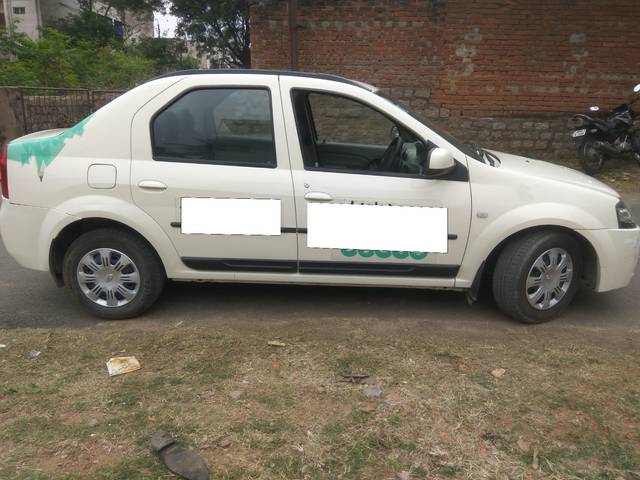 https://images10.gaadi.com/usedcar_image/3682370/original/processed_img2918879__usedcar_03_2161700630767_1700630776.jpeg?imwidth=6401