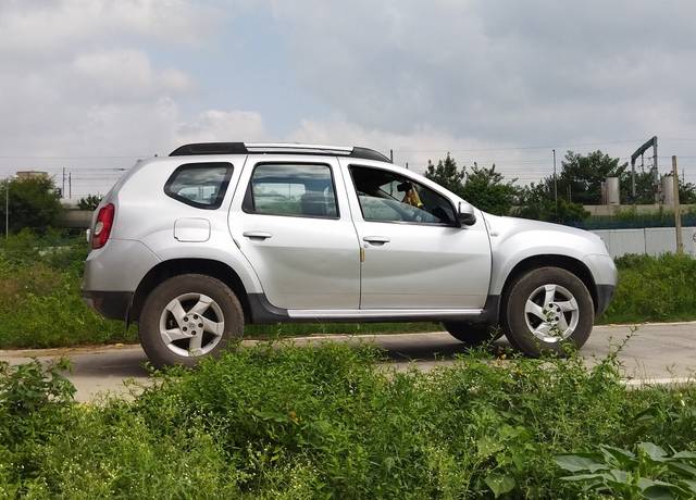 https://images10.gaadi.com/usedcar_image/3682388/original/img2918891__used_car_2918891_1700631343.jpg?imwidth=6402