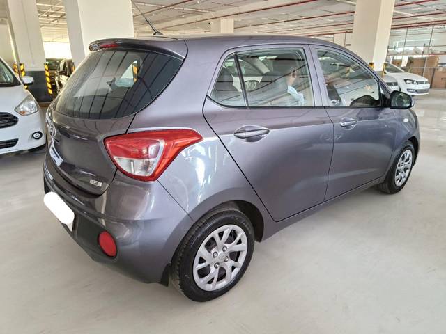https://images10.gaadi.com/usedcar_image/3682433/original/processed_img2918917__used_car_2918917_1700633197.jpg?imwidth=6401
