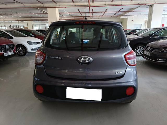 https://images10.gaadi.com/usedcar_image/3682433/original/processed_img2918917__used_car_2918917_1700633241.jpg?imwidth=6402