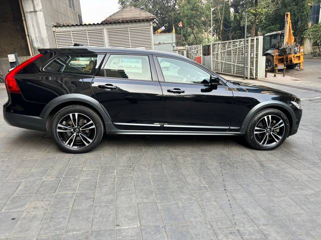 https://images10.gaadi.com/usedcar_image/3682434/original/img2918918__usedcar_whatsappimage2023_11_21at155127_1301700632991_1700633013.jpeg?imwidth=6401
