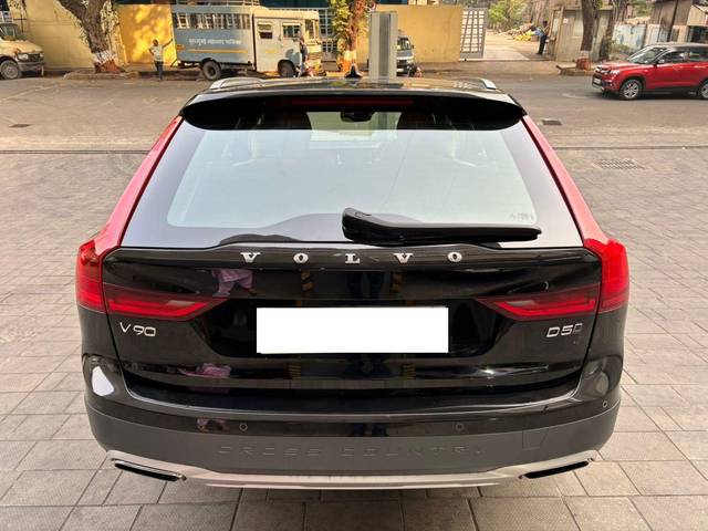 https://images10.gaadi.com/usedcar_image/3682434/original/processed_img2918918__usedcar_whatsappimage2023_11_21at155133_1301700632991_1700633014.jpeg?imwidth=6402