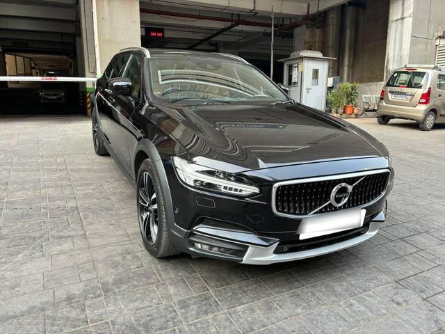 https://images10.gaadi.com/usedcar_image/3682434/original/processed_img2918918__usedcar_whatsappimage2023_11_21at155149_1301700632991_1700633014.jpeg?imwidth=6400