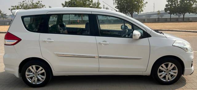 https://images10.gaadi.com/usedcar_image/3682440/original/img2918920__usedcar_9_2918920_1700633260.jpg?imwidth=6401
