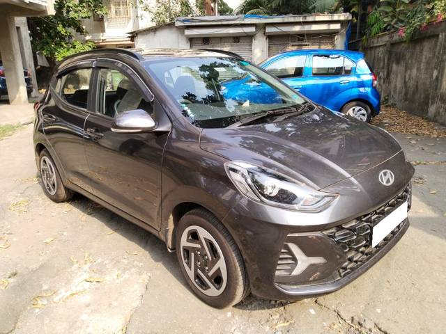 https://images10.gaadi.com/usedcar_image/3682454/original/img2918927__usedcar_whatsappimage2023_11_21at125610_1__1301700633292_1700633314.jpeg?imwidth=6400