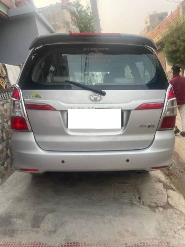 https://images10.gaadi.com/usedcar_image/3682457/original/processed_0cb9ea66-b238-408e-af3b-f4c2dbff6c12.jpg?imwidth=6401
