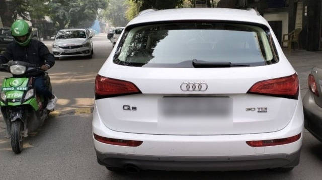 https://images10.gaadi.com/usedcar_image/3682481/original/15__4472_1700026371_51_vcc_1.jpg?imwidth=6402