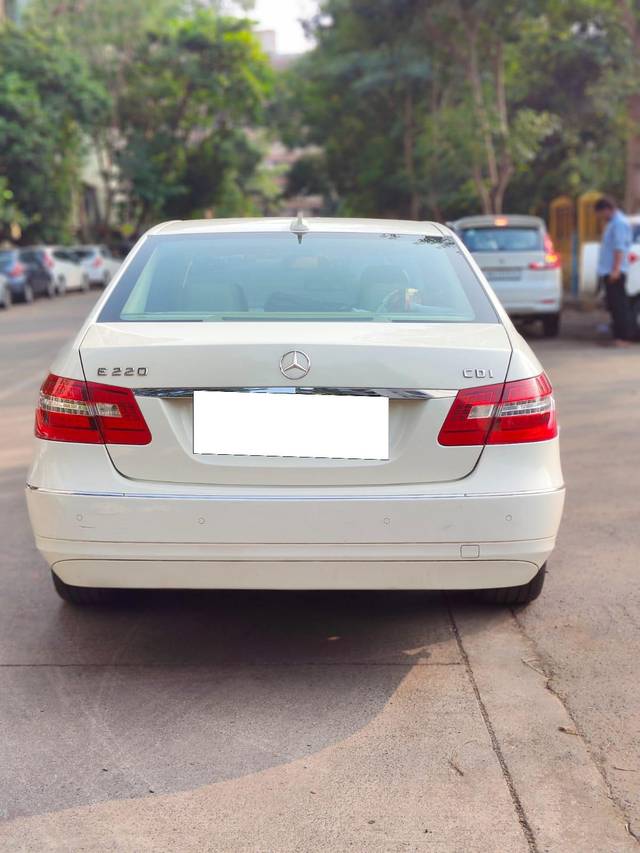 https://images10.gaadi.com/usedcar_image/3682513/original/processed_img2918964__used_car_2918964_1700635098.jpg?imwidth=6402