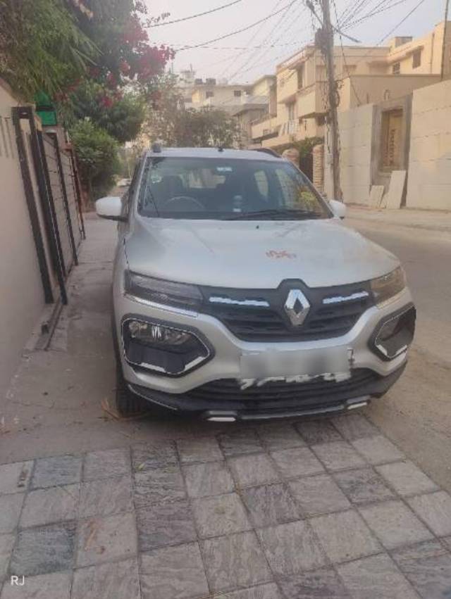 https://images10.gaadi.com/usedcar_image/3682521/original/processed_73c12c52-e80b-4d54-8716-e2ab510b8a29.jpg?imwidth=6400