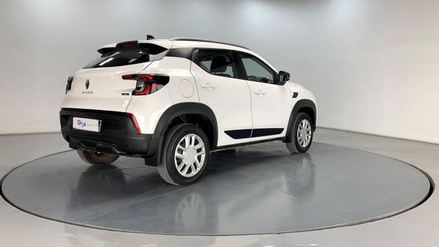 https://images10.gaadi.com/usedcar_image/3682557/original/processed_img2918983__usedcar_r7_276591700636102_1700636139.jpg?imwidth=6402