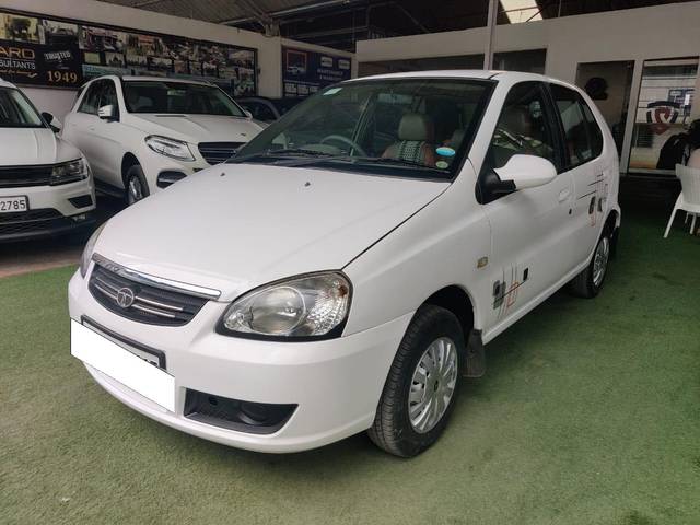 https://images10.gaadi.com/usedcar_image/3682563/original/processed_img2918987__used_car_2918987_1700636654.jpg?imwidth=6402