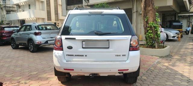 https://images10.gaadi.com/usedcar_image/3682625/original/15__VCC_1818819_96_1700029750.jpg?imwidth=6402
