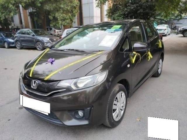 https://images10.gaadi.com/usedcar_image/3682669/original/processed_img2919057__used_car_2919057_1700639395.jpg?imwidth=6400