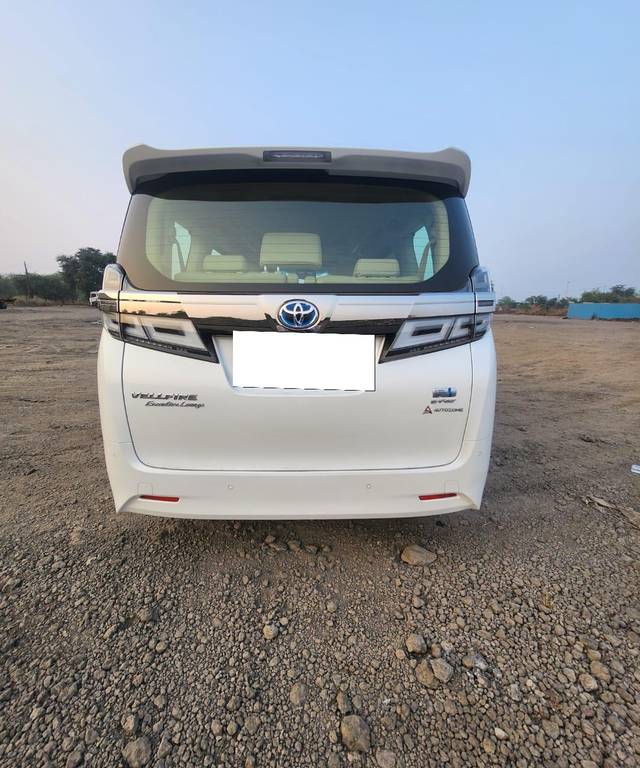 https://images10.gaadi.com/usedcar_image/3682728/original/processed_img2919089__usedcar_76d9fb44_50b8_4eef_9336_57f023321dfb_5731700640949_1700641358.jpg?imwidth=6402