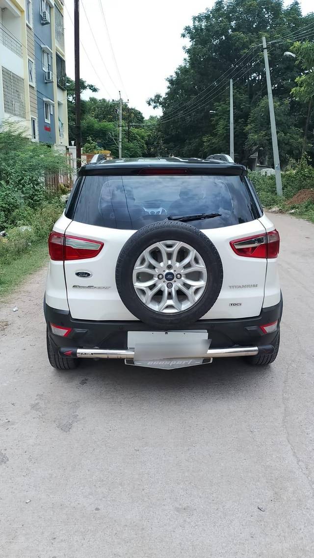 https://images10.gaadi.com/usedcar_image/3682786/original/processed_img2919123__used_car_2919123_1700642750.jpg?imwidth=6402