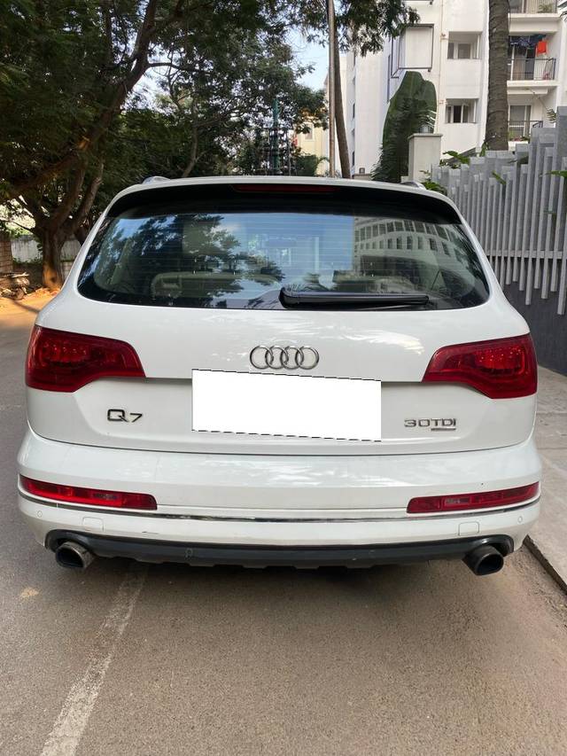 https://images10.gaadi.com/usedcar_image/3682821/original/processed_img2919141__used_car_2919141_1700644151.jpg?imwidth=6401