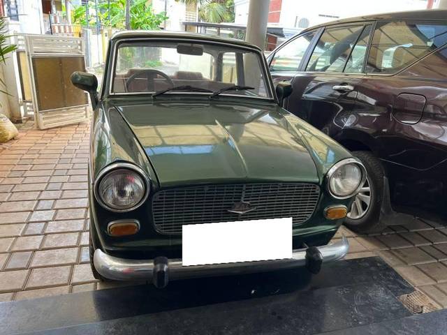 https://images10.gaadi.com/usedcar_image/3682827/original/processed_b553ba06-99ec-49bc-9325-d29769e6a1bf.jpeg?imwidth=6400