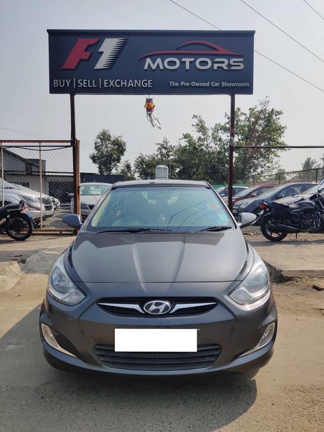 https://images10.gaadi.com/usedcar_image/3682876/original/processed_img2919174__used_car_2919174_1700645891.jpg?imwidth=6402