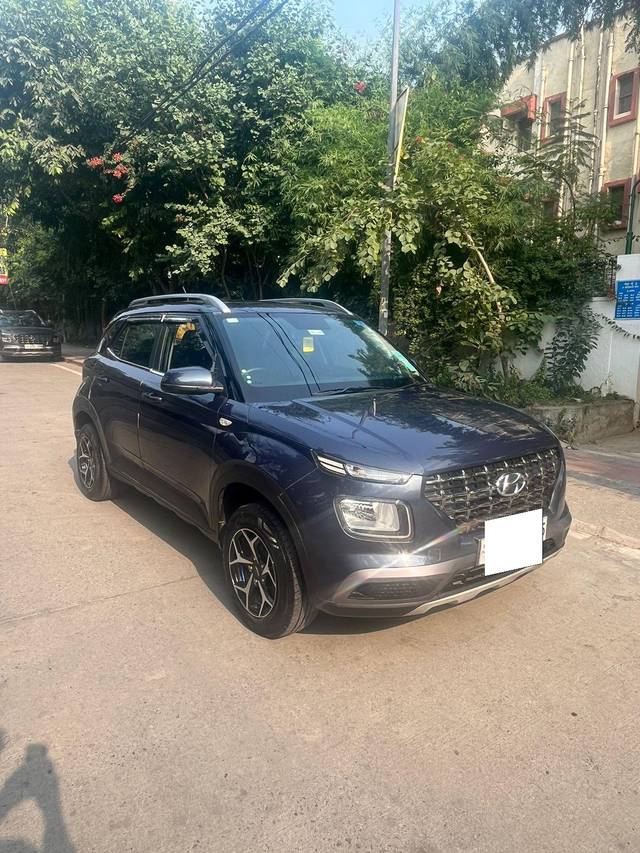 https://images10.gaadi.com/usedcar_image/3682893/original/processed_img2919184__used_car_2919184_1700646352.jpg?imwidth=6400