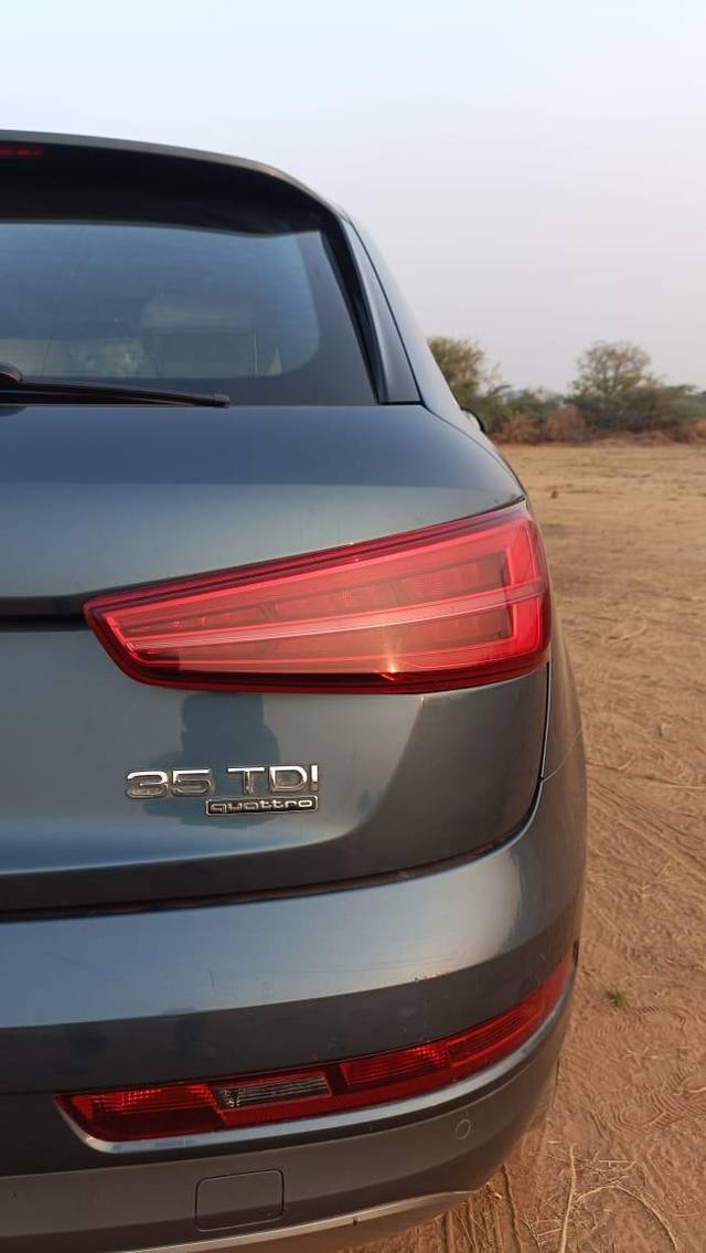 https://images10.gaadi.com/usedcar_image/3682937/original/processed_img2919208__used_car_2919208_1700648067.jpg?imwidth=6402