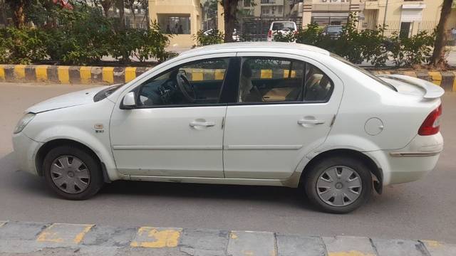 https://images10.gaadi.com/usedcar_image/3682964/original/15__VCC_IMG_1700034691934_1818969_95_1700035035.jpg?imwidth=6402