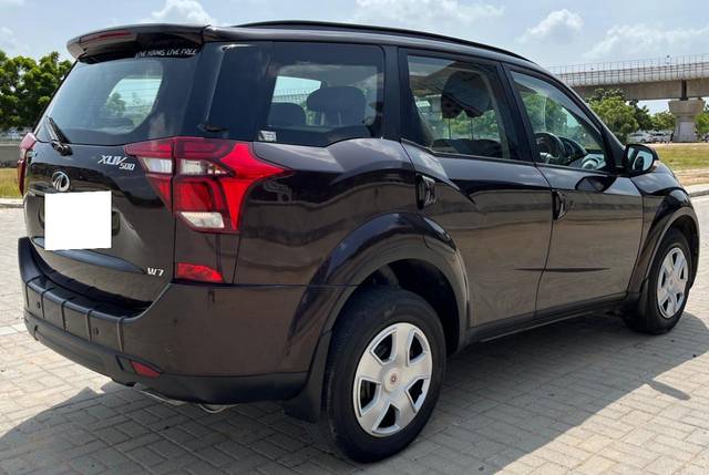 https://images10.gaadi.com/usedcar_image/3683026/original/processed_img2919257__usedcar_15_2919257_1700650626.jpg?imwidth=6402