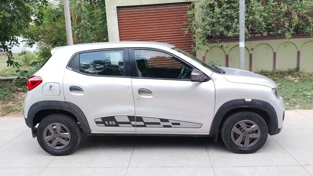 https://images10.gaadi.com/usedcar_image/3683053/original/processed_img2919273__used_car_2919273_1700651704.jpg?imwidth=6401