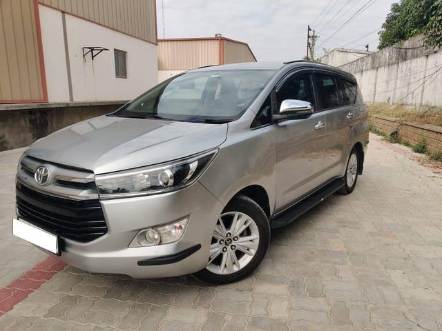 https://images10.gaadi.com/usedcar_image/3683076/original/processed_img2919286__used_car_2919286_1700652149.jpg?imwidth=6402