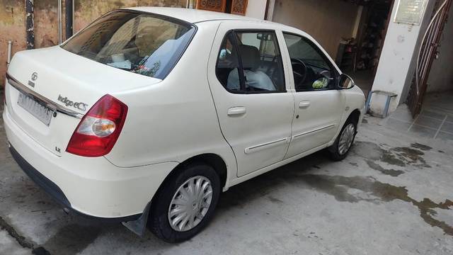 https://images10.gaadi.com/usedcar_image/3683134/original/processed_442585d6-9bf2-4a54-8d6e-a1a6de58e3db.jpg?imwidth=6401