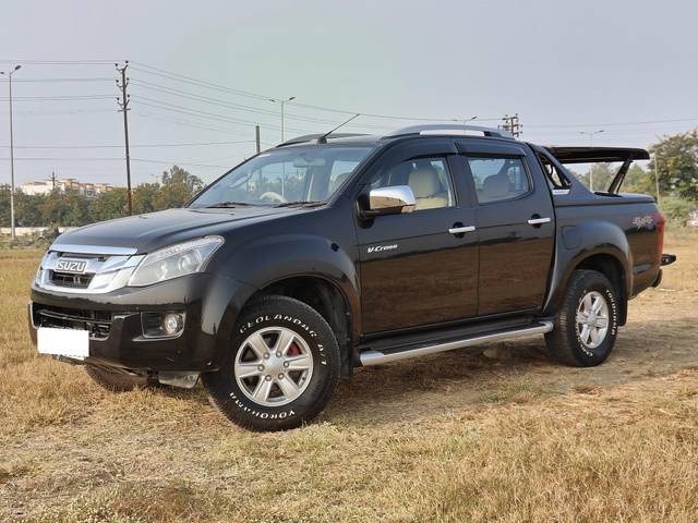 https://images10.gaadi.com/usedcar_image/3683182/original/processed_img2919348__used_car_2919348_1700655268.jpg?imwidth=6400