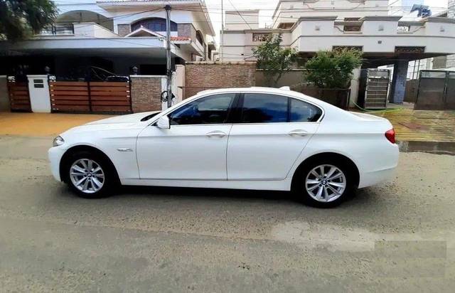 https://images10.gaadi.com/usedcar_image/3683245/original/processed_img2919385__usedcar_9_5701700657114_1700657138.jpeg?imwidth=6402