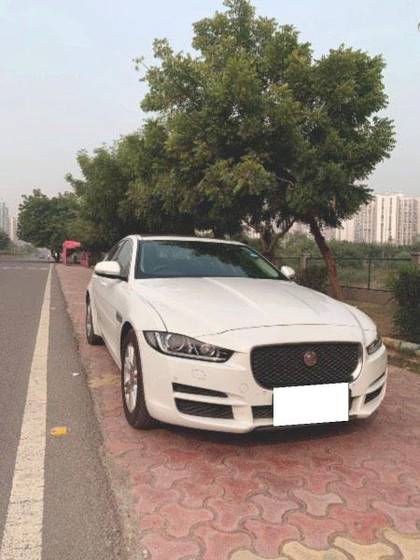 Jaguar XE Prestige Jaguar XE Prestige