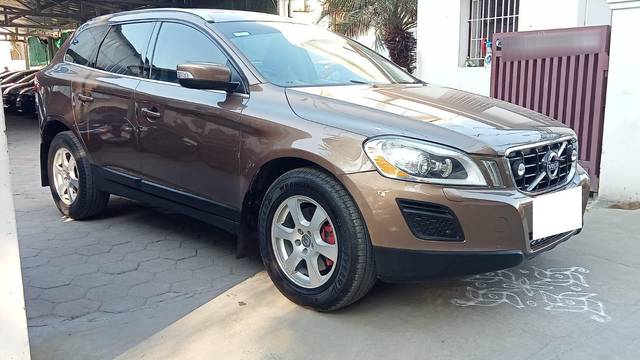 https://images10.gaadi.com/usedcar_image/3683248/original/processed_img2919387__usedcar_4_5701700657303_1700657327.jpeg?imwidth=6400