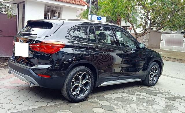 https://images10.gaadi.com/usedcar_image/3683286/original/processed_img2919408__usedcar_19_5701700658530_1700658558.jpeg?imwidth=6402