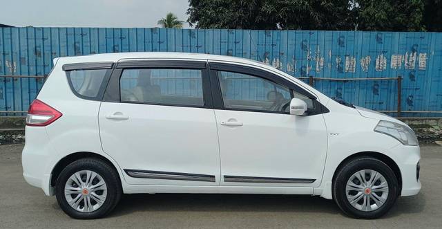 https://images10.gaadi.com/usedcar_image/3683392/original/processed_img2919459__used_car_2919459_1700662177.jpg?imwidth=6401
