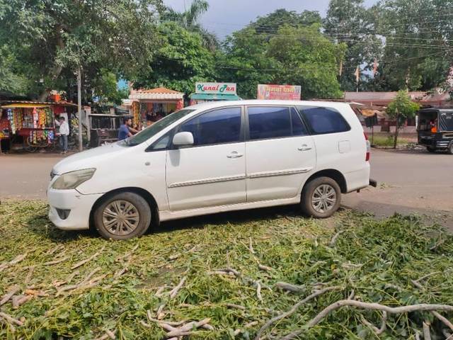 https://images10.gaadi.com/usedcar_image/3683399/original/processed_31553954-24ef-4cb8-98f4-d2b35bb21104.jpg?imwidth=6400