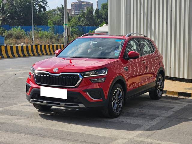 https://images10.gaadi.com/usedcar_image/3683413/original/processed_img2919464__used_car_2919464_1700662905.jpg?imwidth=6402