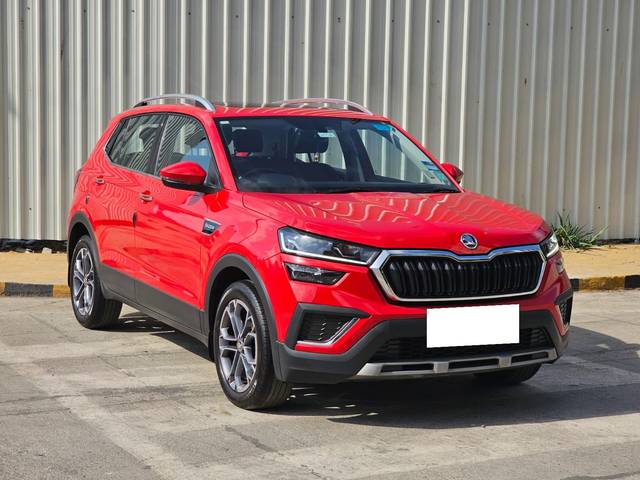 https://images10.gaadi.com/usedcar_image/3683413/original/processed_img2919464__used_car_2919464_1700662906.jpg?imwidth=6401
