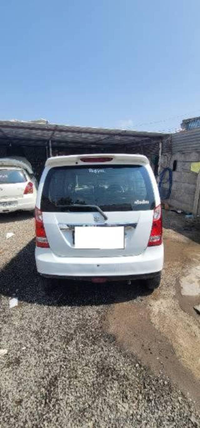 https://images10.gaadi.com/usedcar_image/3683441/original/processed_03a1d13a-ef61-44a1-8439-962751f70ccd.jpg?imwidth=6401
